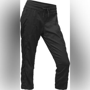 The North Face Women’s Aphrodite 2.0 Capris in Black - Medium